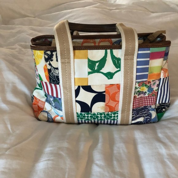 Coach Signature Satchel White w/multi color fabric - Picture 4 of 6